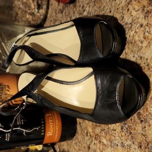 Black Nine West leather heels